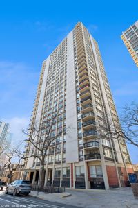 1355 N Sandburg Ter APT 805D, Chicago, IL, 60610