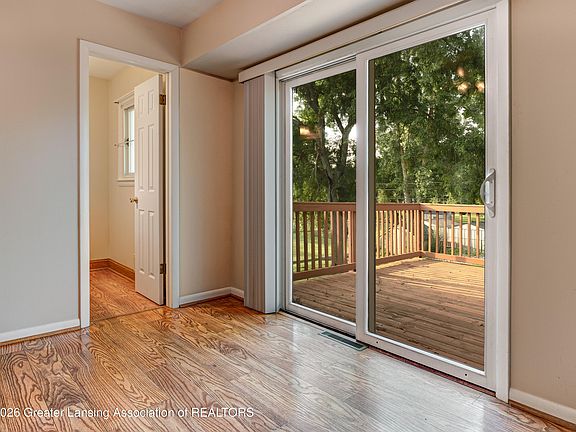 4th image of 6723 Picketts Way