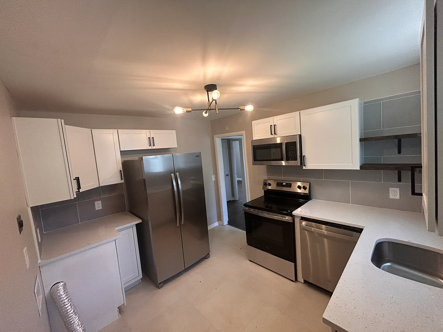 2 bed, 850 sqft, $1,900 — Photo 4
