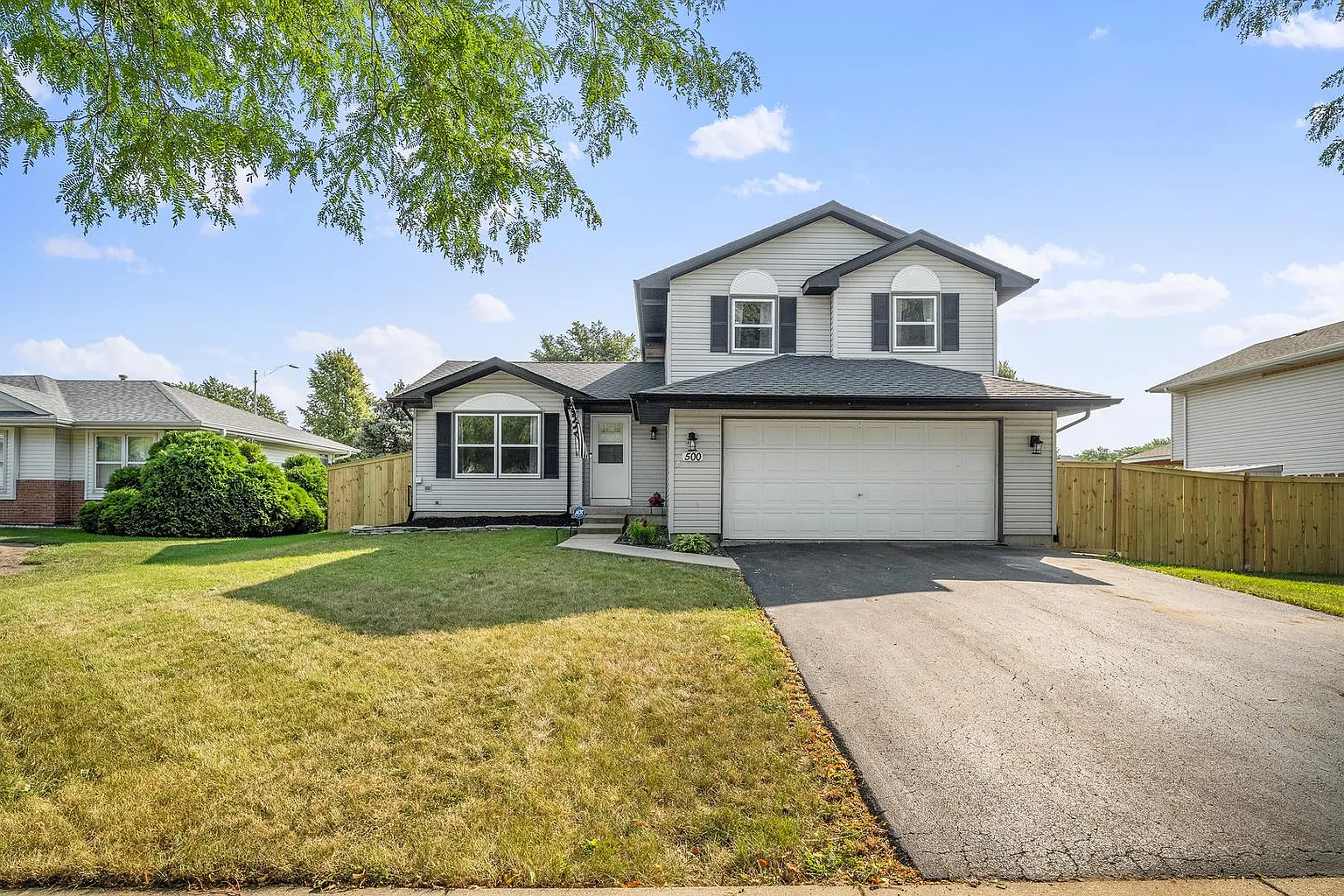 500 Northfield Dr photo 1