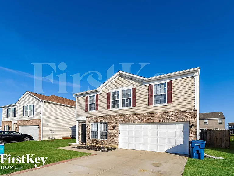 8016 Grove Berry Way — Photo 2