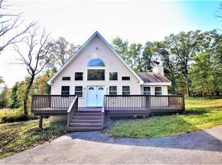 271 Maloney Ln, Tannersville, PA 18372