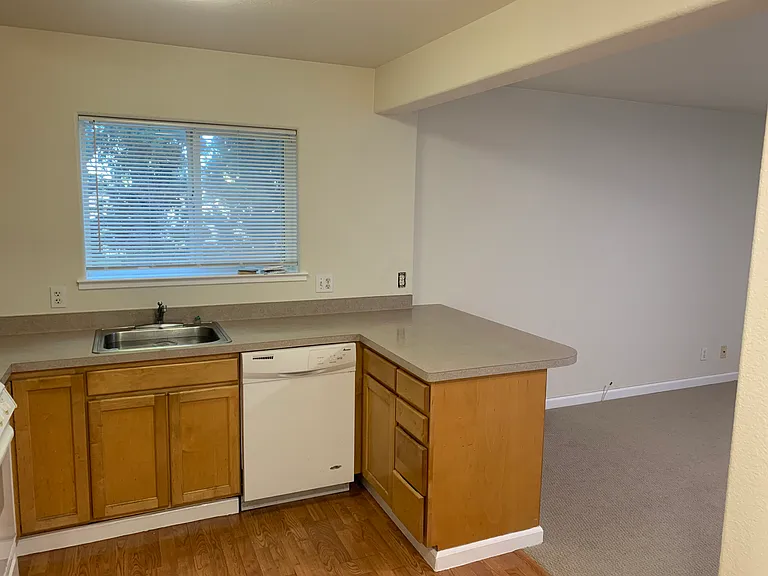 1501 E 3rd Ave #3 — Photo 10