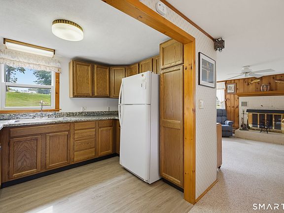 4th image of 134 Longwood Drive