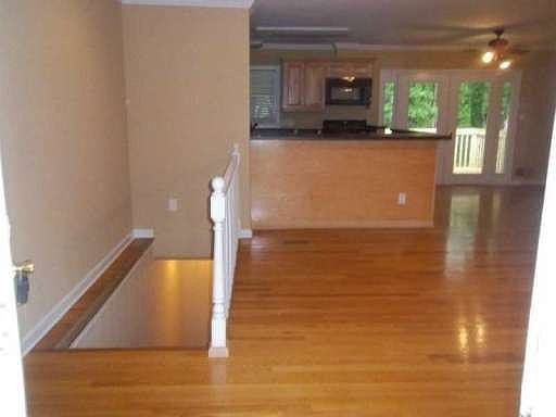 2nd image of 1217 Pinehurst Cir SE