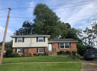 3706 Tan Bark Ct, Louisville, KY 40220