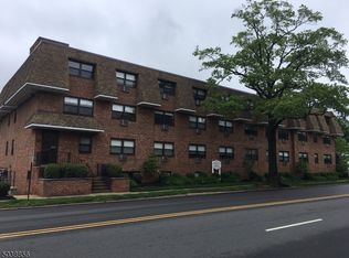 149 Main St APT 1H, Millburn, NJ 07041