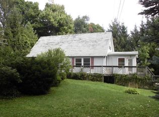 305 Marsh Pl, Highland Lakes, NJ 07422