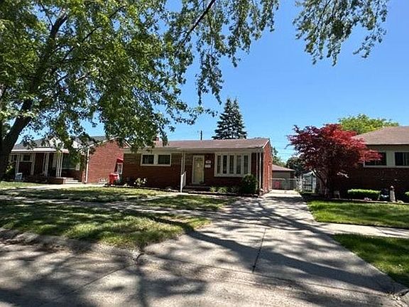 2nd image of 24794 Greenbrier Ave