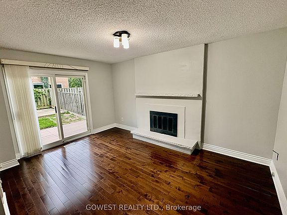 5th image of 4138 Independence Ave