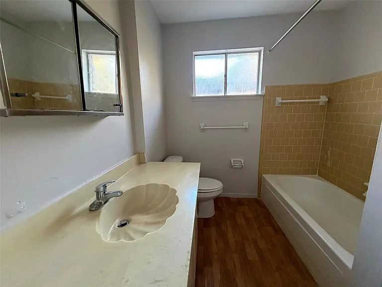 3310 Forest Glen St — Photo 13