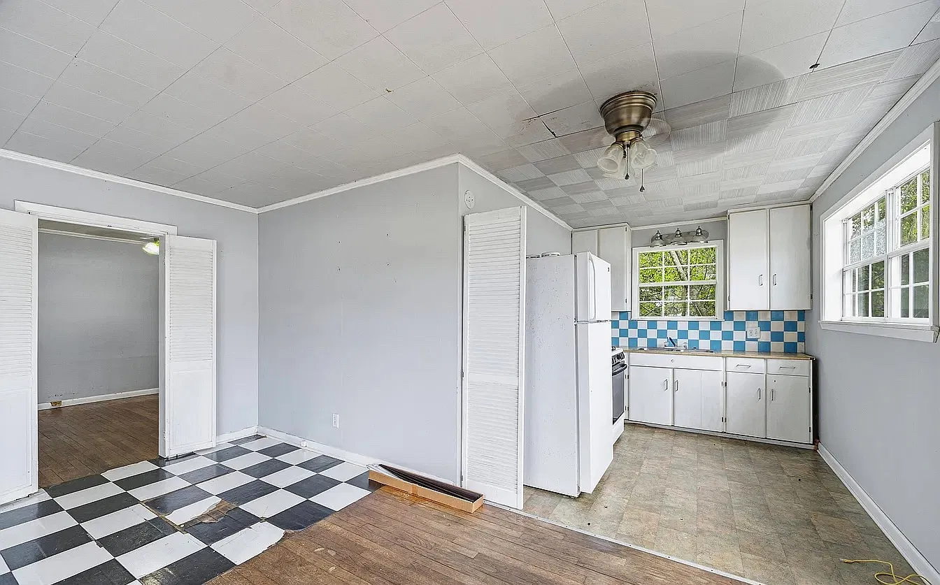 1 bed, 700 sqft, $750 — Photo 3