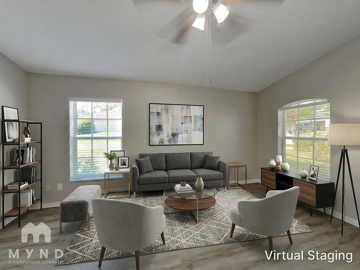3 bed, 2.0 bath, 1308 sqft, $1,899 — Photo 2