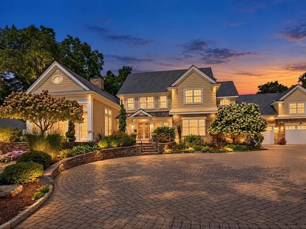 68 W Hill Ave, Melrose, MA 02176