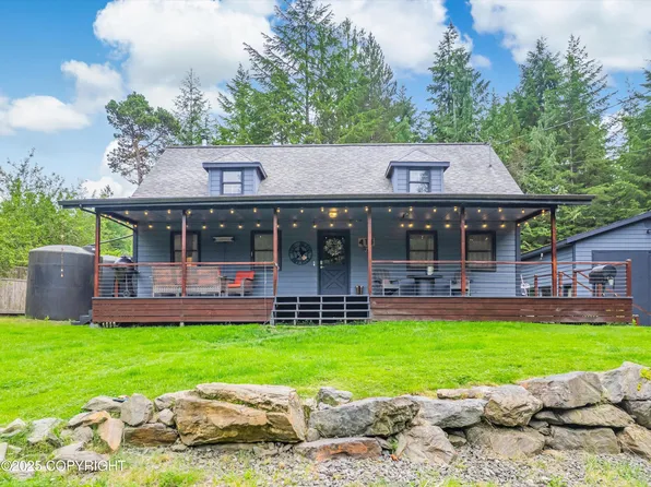 413 N Higgins Ct, Ketchikan, AK 99901