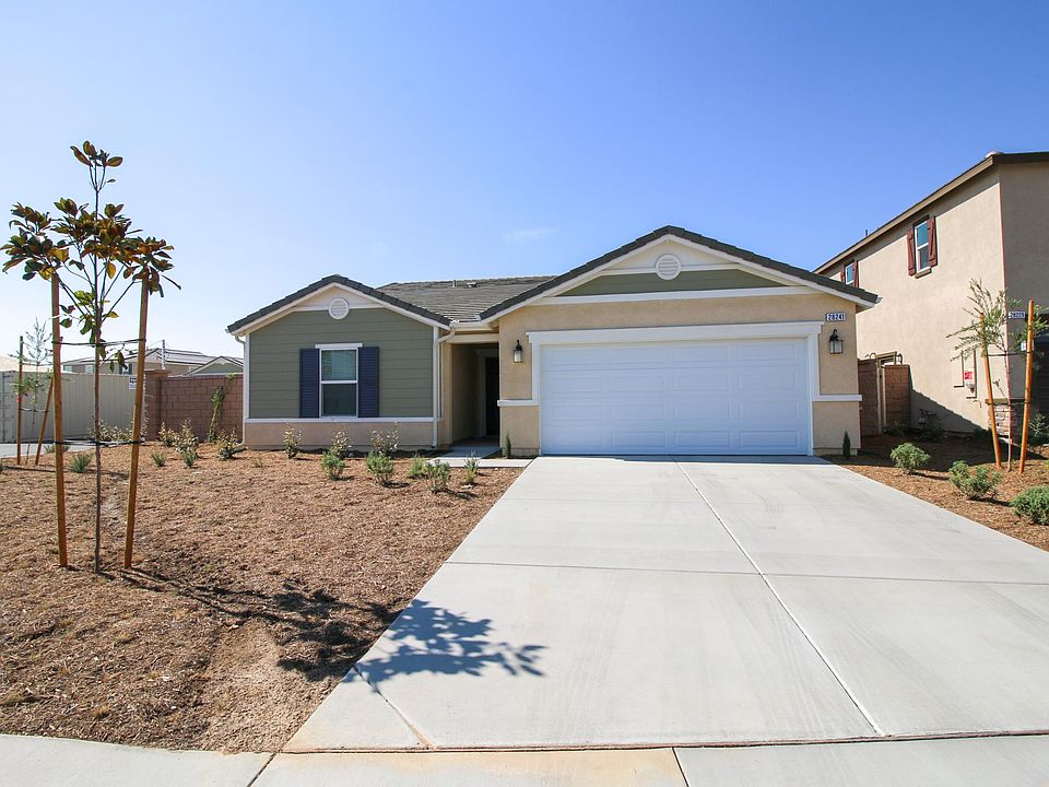 1st image of 28241 Abbey Ln