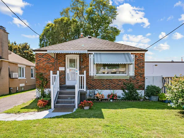 1216 Victoria Park Ave, Toronto, ON M4B 2K7