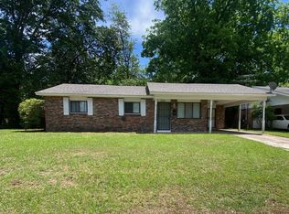1305 Collins Dr, Pine Bluff, AR 71601