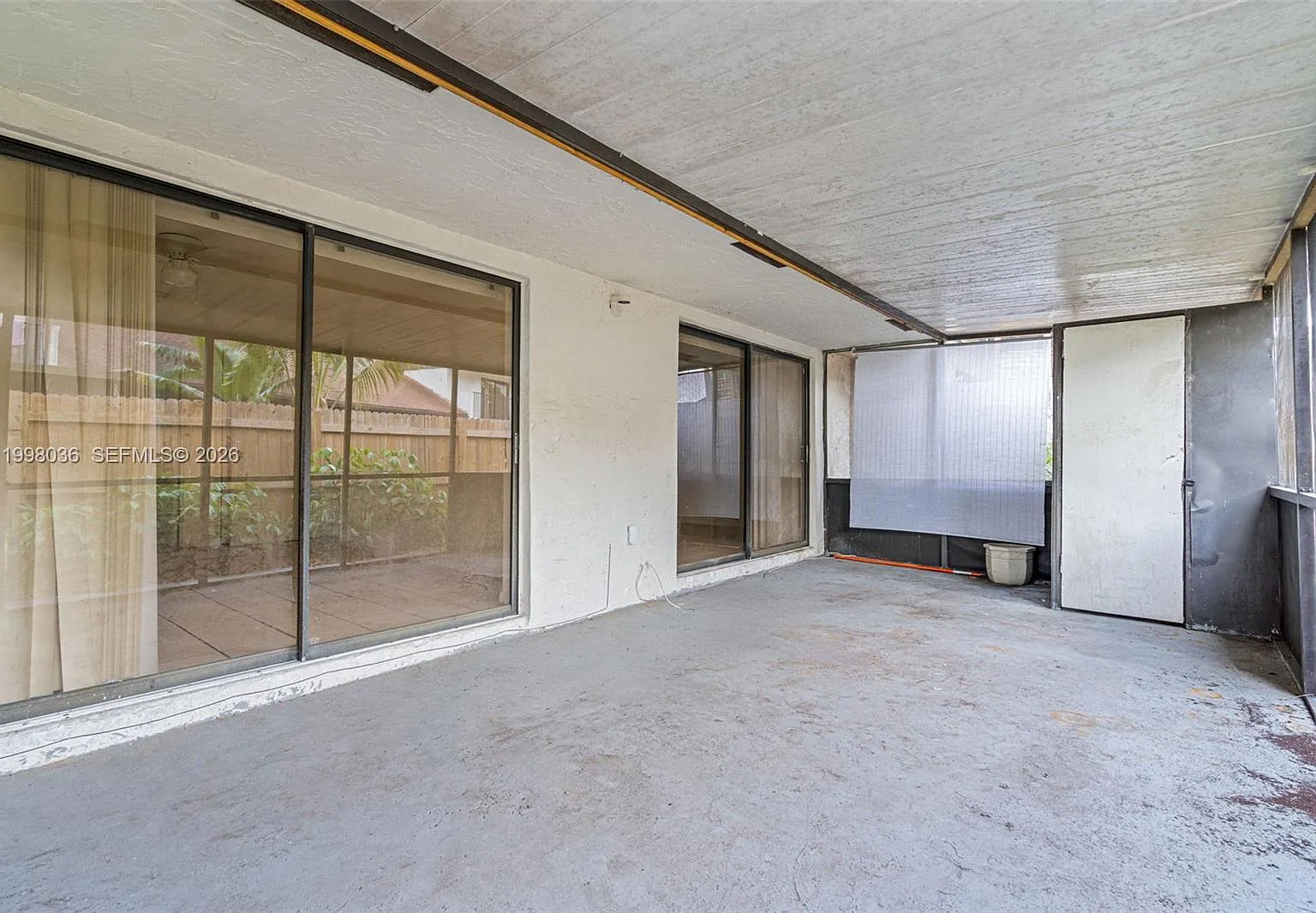 3 bed, 1225 sqft, $2,650 — Photo 1