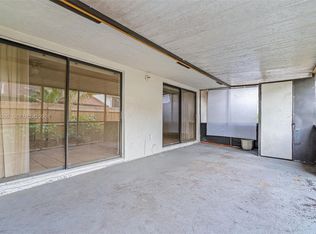 6916 SW 37th St, Hollywood, FL 33023