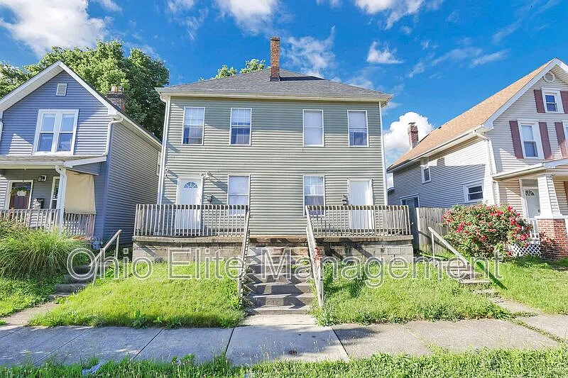 2 bed, 1.0 bath, $900 — Photo 3