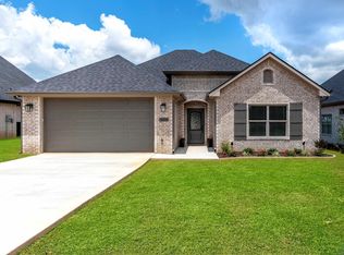 1513 Wellington Ln, Longview, TX 75605