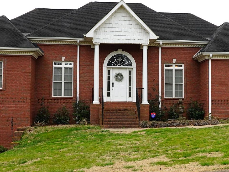 1st image of 912 Dogwood Dr