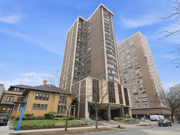 6325 N Sheridan Rd APT 1808, Chicago, IL 60660