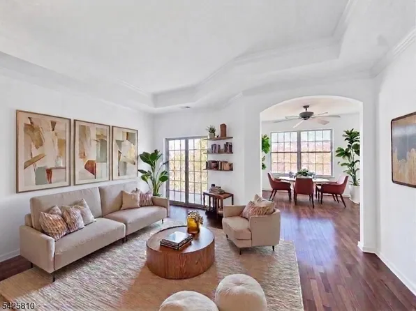 119 Ridgeview Ln, Mount Arlington Boro, NJ 07856