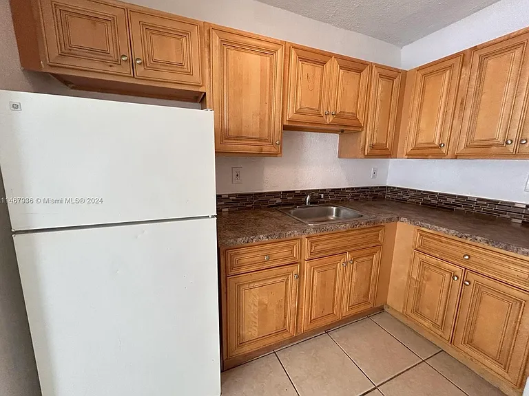 8277 NE Miami Ct #102 — Photo 5