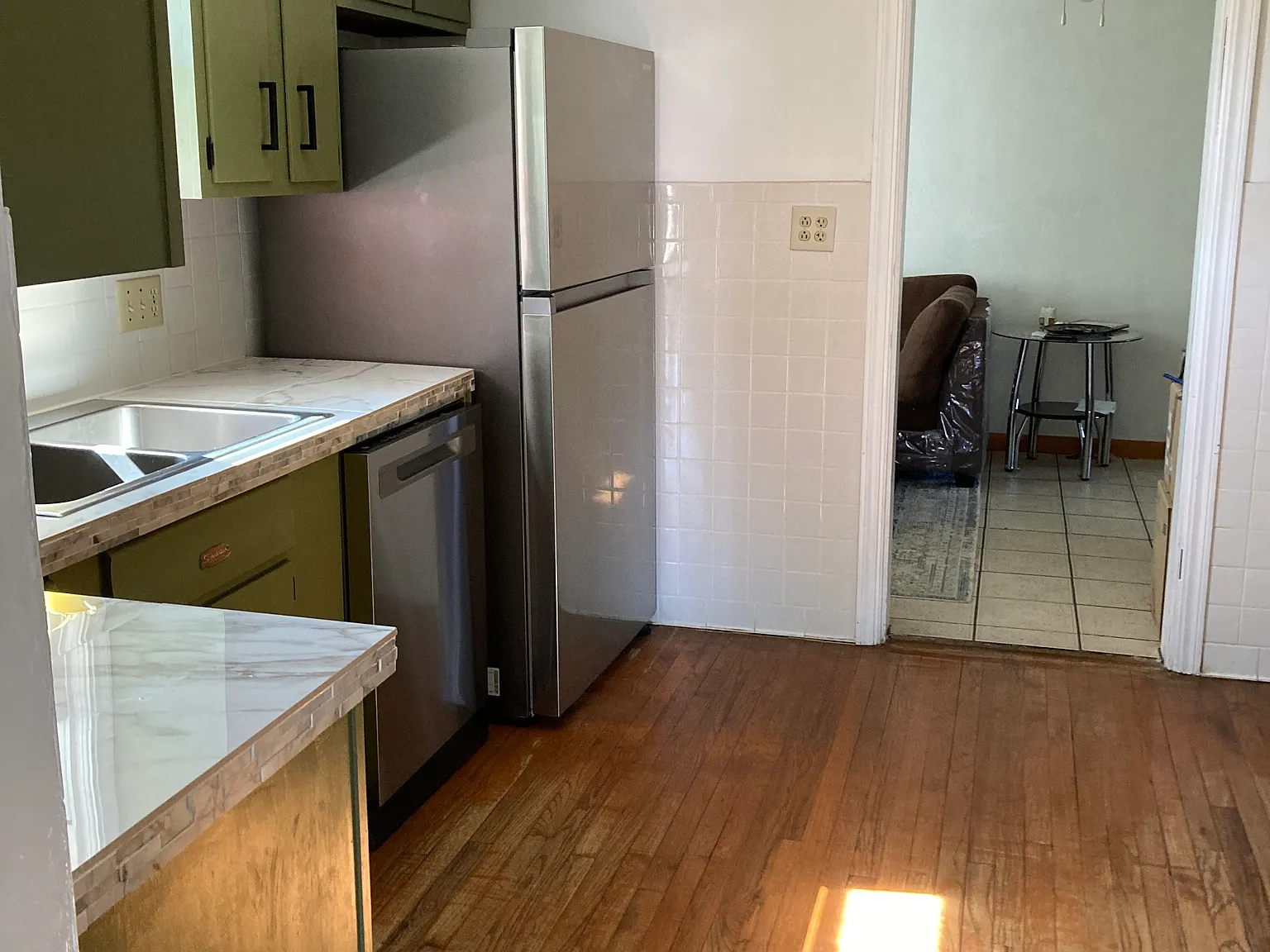 4 bed, 1404 sqft, $1,800 — Photo 4