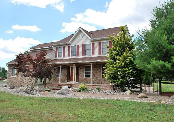 1st image of 61 Hampshire Ct