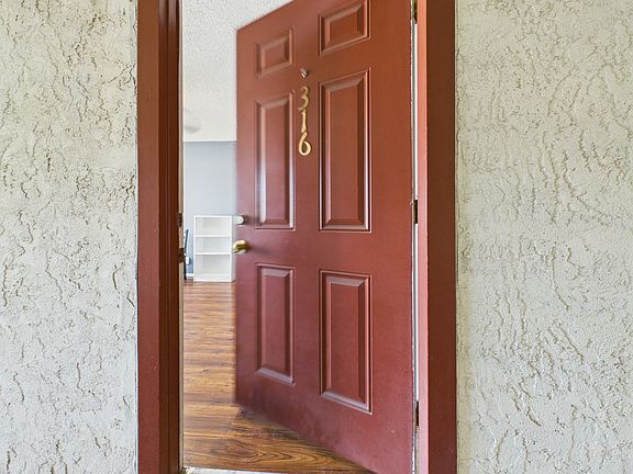 5th image of 3115 Helms St APT 316