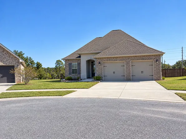 400 Waterbury Ct, Cantonment, FL 32533