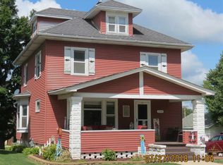 210 N Eliza St, Maquoketa, IA 52060