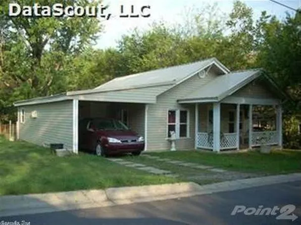 715 N Griffin St, Morrilton, AR 72110