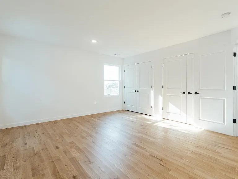746 Seaport Dr #2 — Photo 34