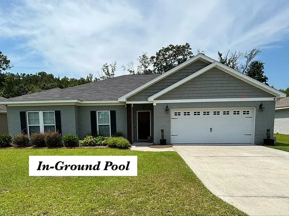 102 Scarlett Oak Dr, Headland, AL 36345