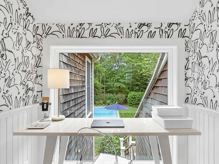 35 Kings Point Rd — Photo 8