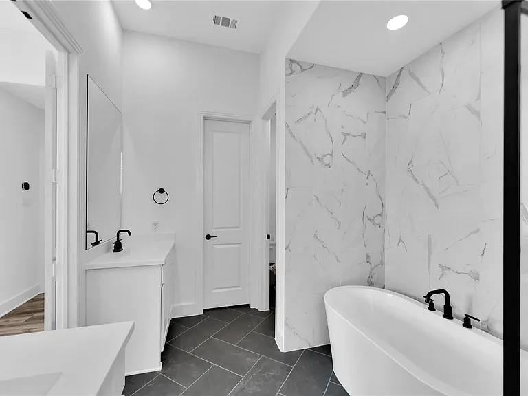 6720 Stags Run — Photo 16