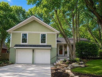 8201 W 97th Ter, Overland Park, KS, 66212