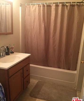 5th image of 11132 S Vermont Ave APT 101