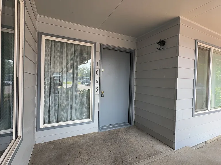 1061 Ring St NE — Photo 1