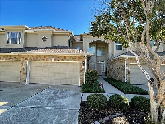 2nd image of 1101 Parmer Ln #302