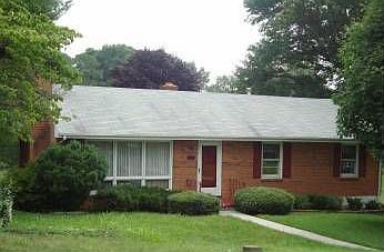 2nd image of 5225 N Lake Dr