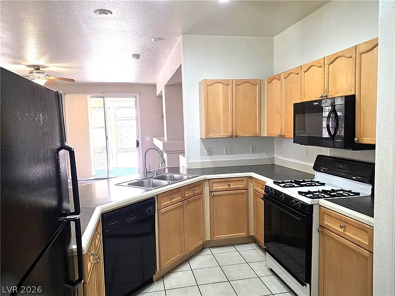9105 Sparkling Star St — Photo 7