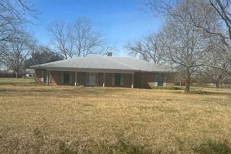 1st image of 501 Breaux Rd