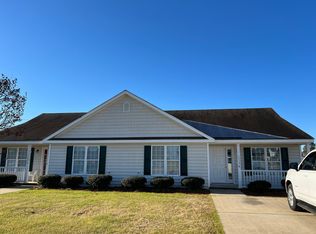 1117 Crescent Meadows Dr #B, Nashville, NC 27856