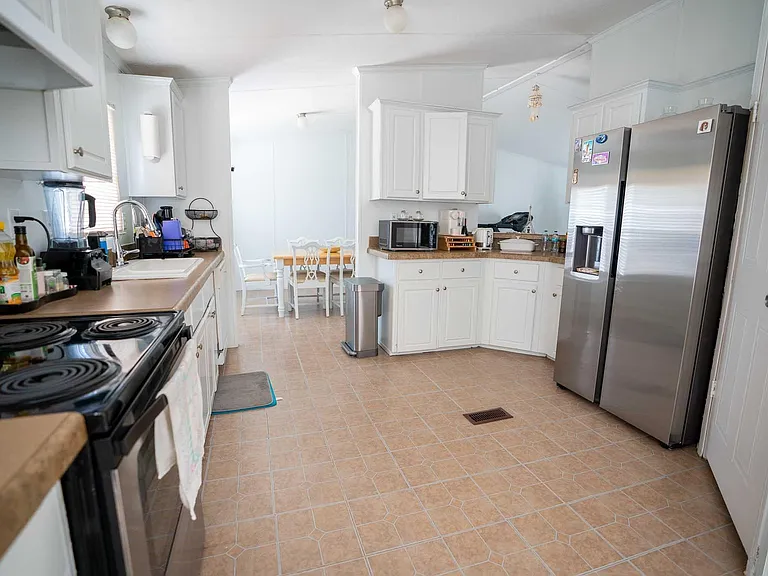 20511 N Sabine Dr — Photo 10