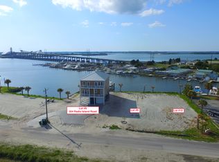 200 Radio Island Rd, Beaufort, NC 28516